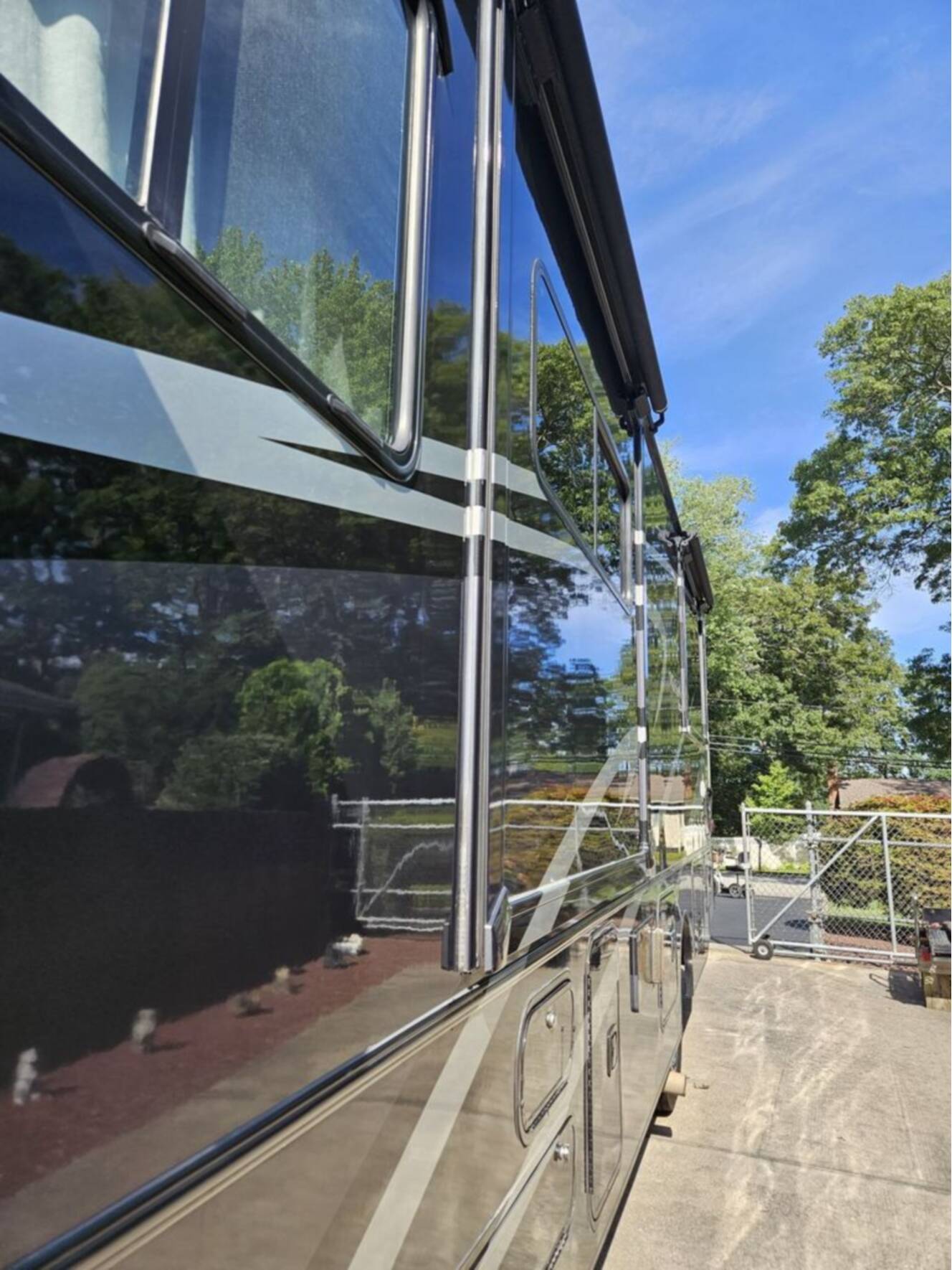 A photo of this 2017 Winnebago Vista LX 27N