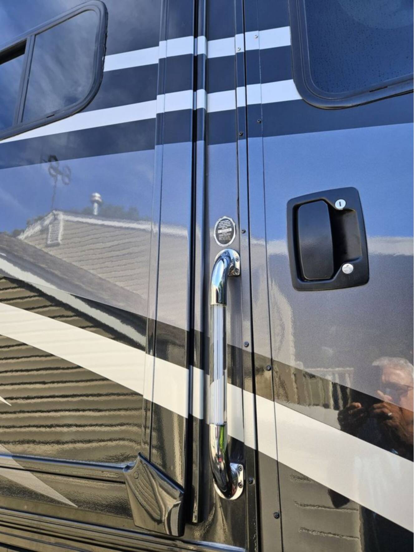 A photo of this 2017 Winnebago Vista LX 27N