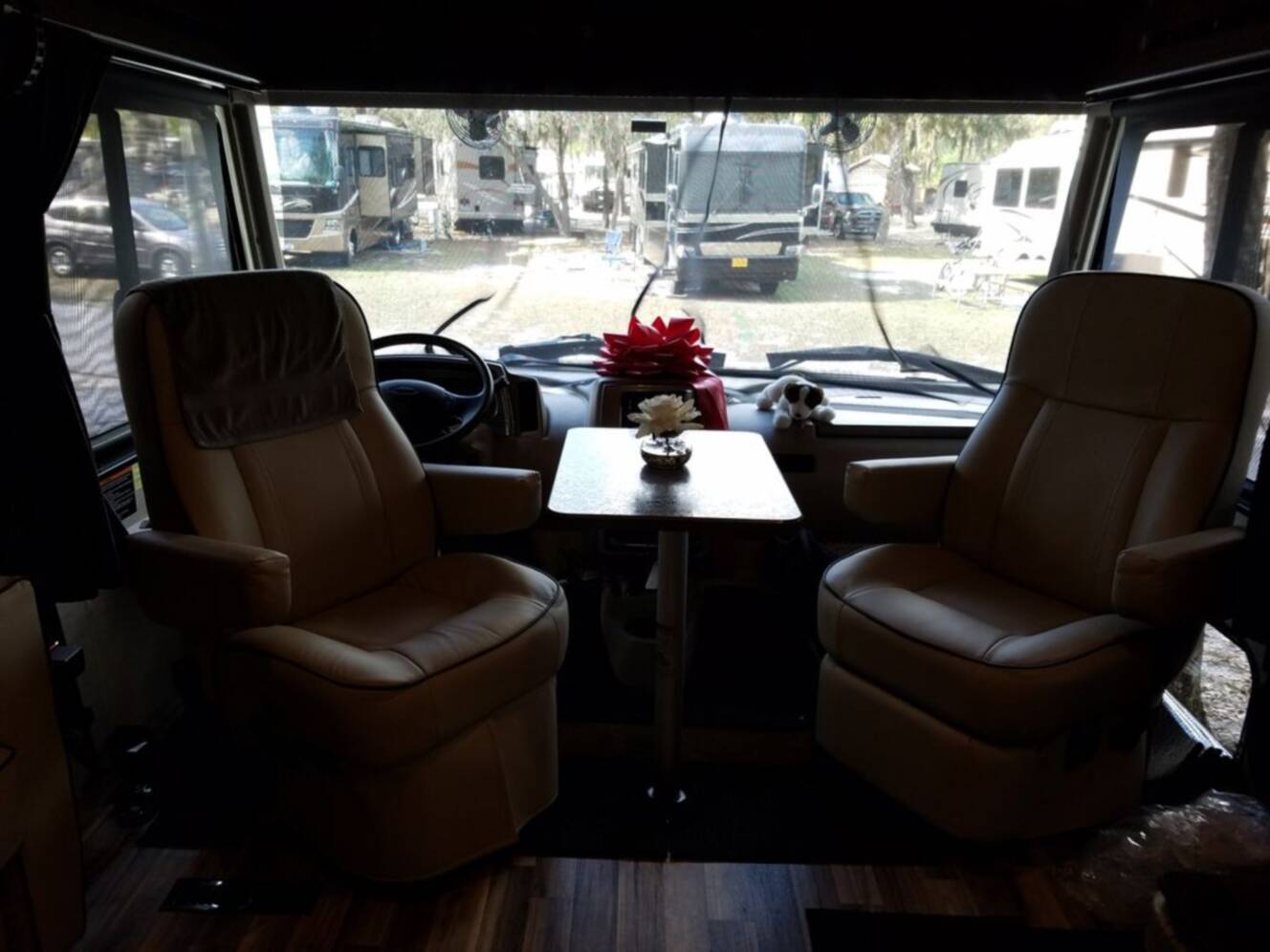 A photo of this 2017 Winnebago Vista LX 27N