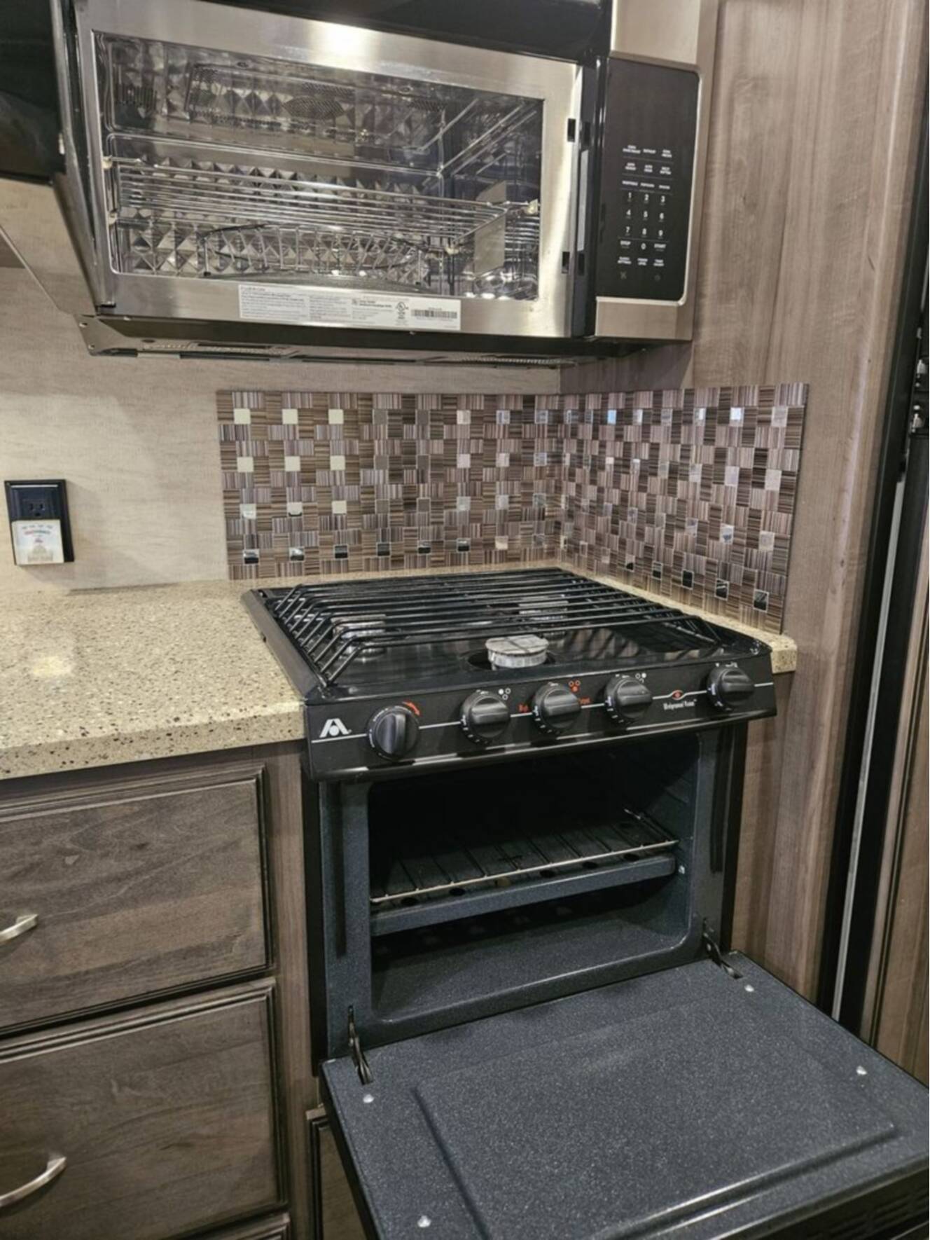 A photo of this 2017 Winnebago Vista LX 27N