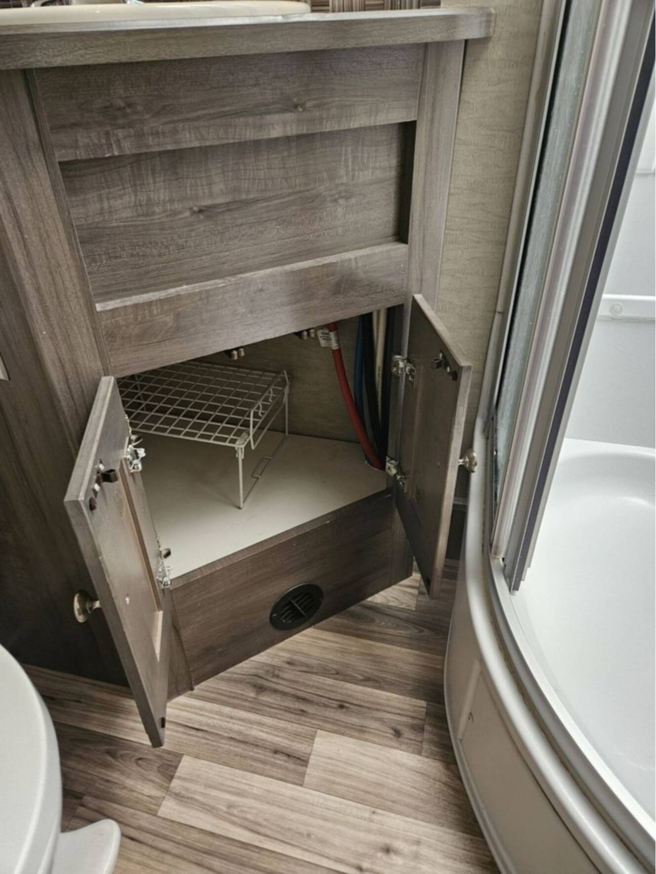 A photo of this 2017 Winnebago Vista LX 27N