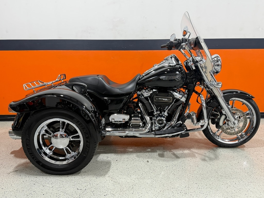2018 Harley-Davidson  Trike Freewheeler  in zieglerville PA