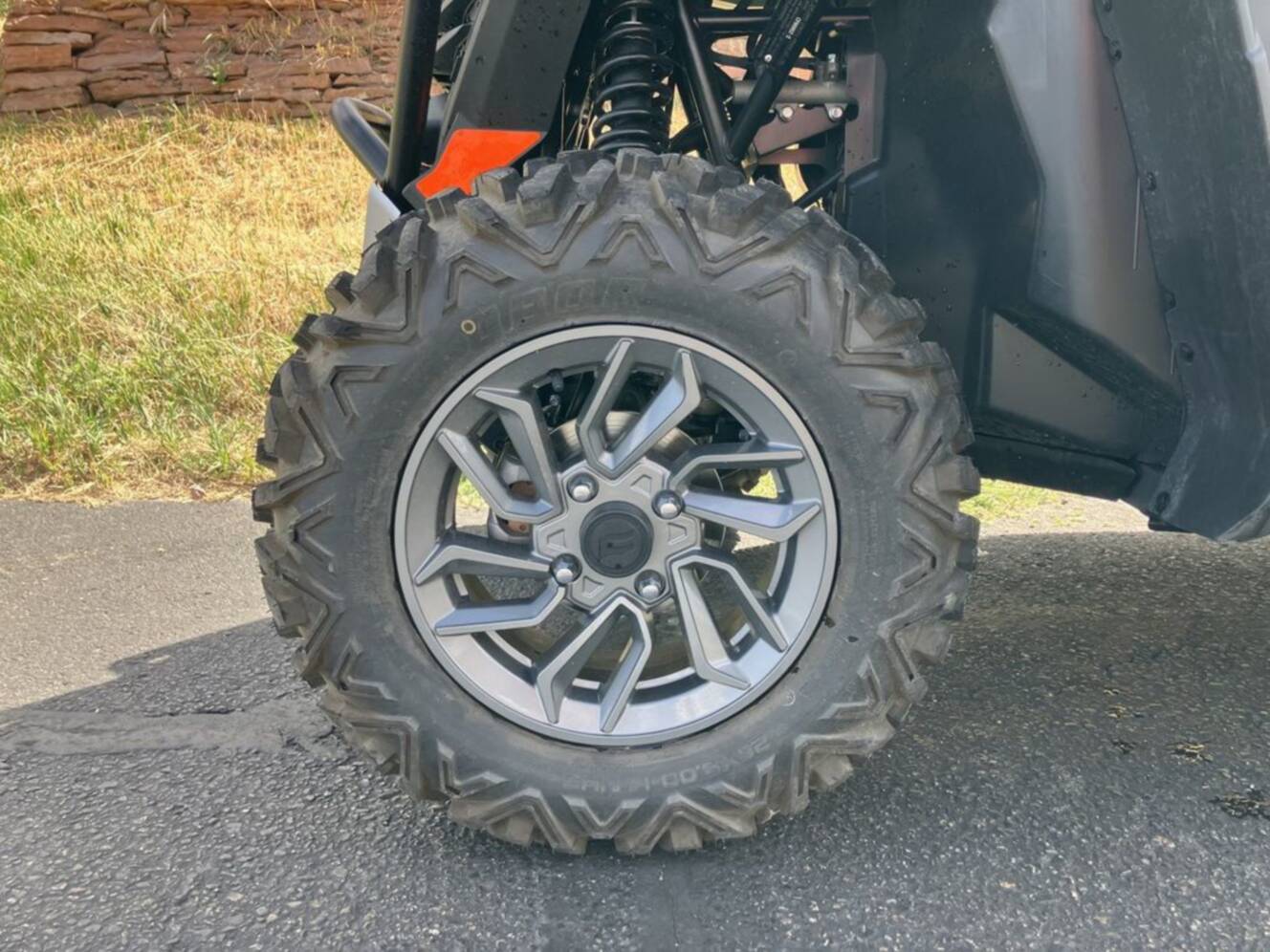 A photo of this 2024 CFMOTO ZFORCE 800 Trail