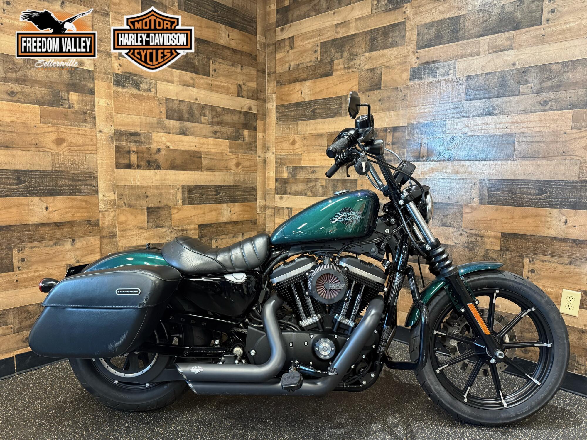 2021 Harley-Davidson Iron 883 IRON in Sellersville, PA