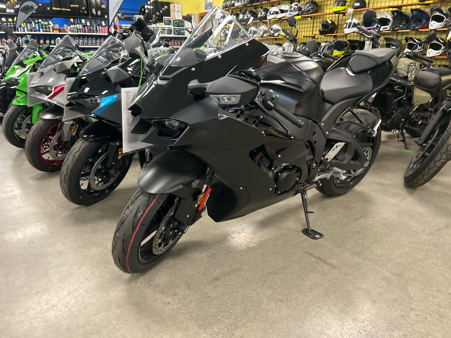 2025 Kawasaki Ninja® ZX™-10R BASE in Westerlo, NY