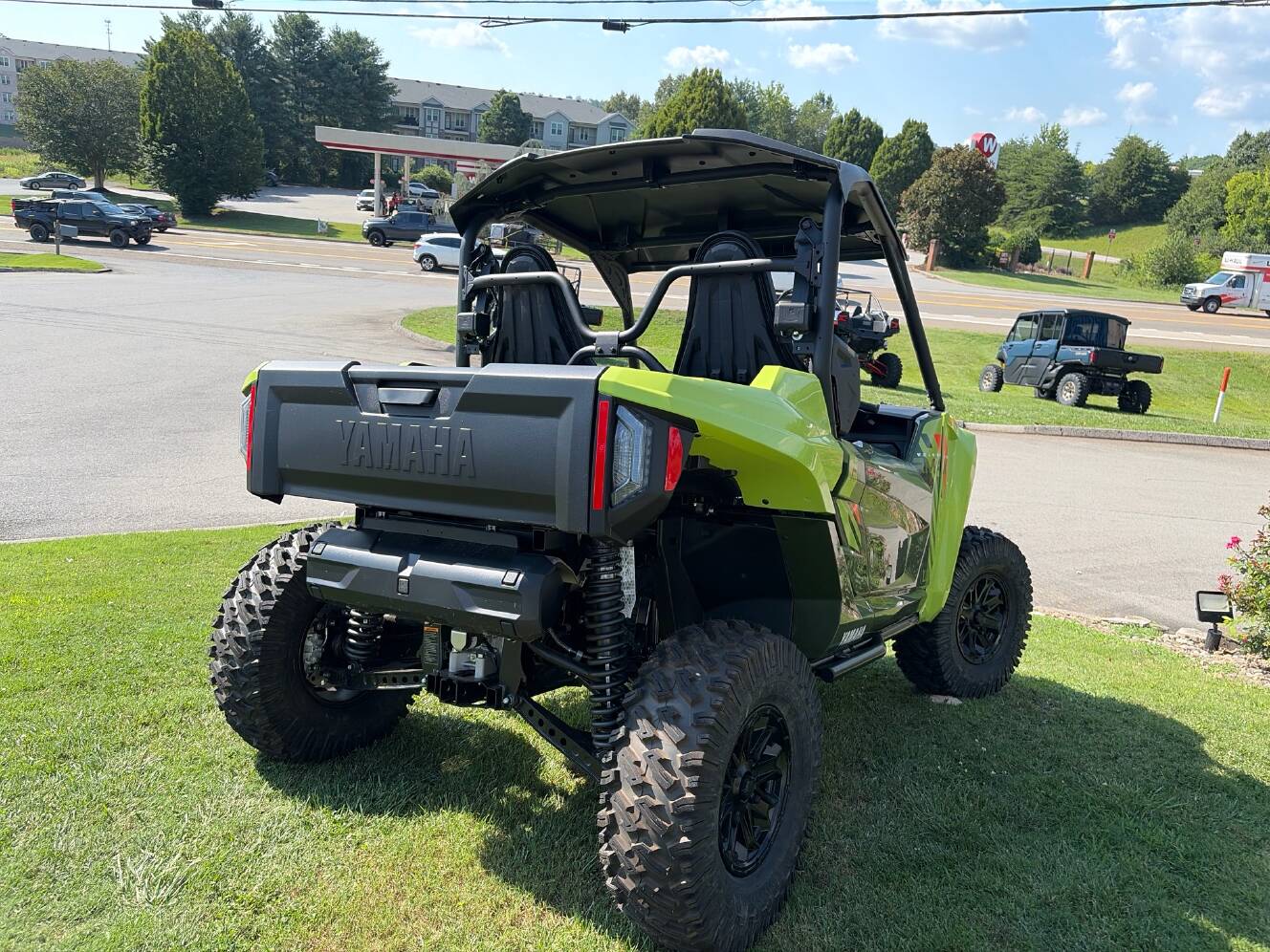 A photo of this 2026 Yamaha Wolverine RMAX2 1000 R-Spec