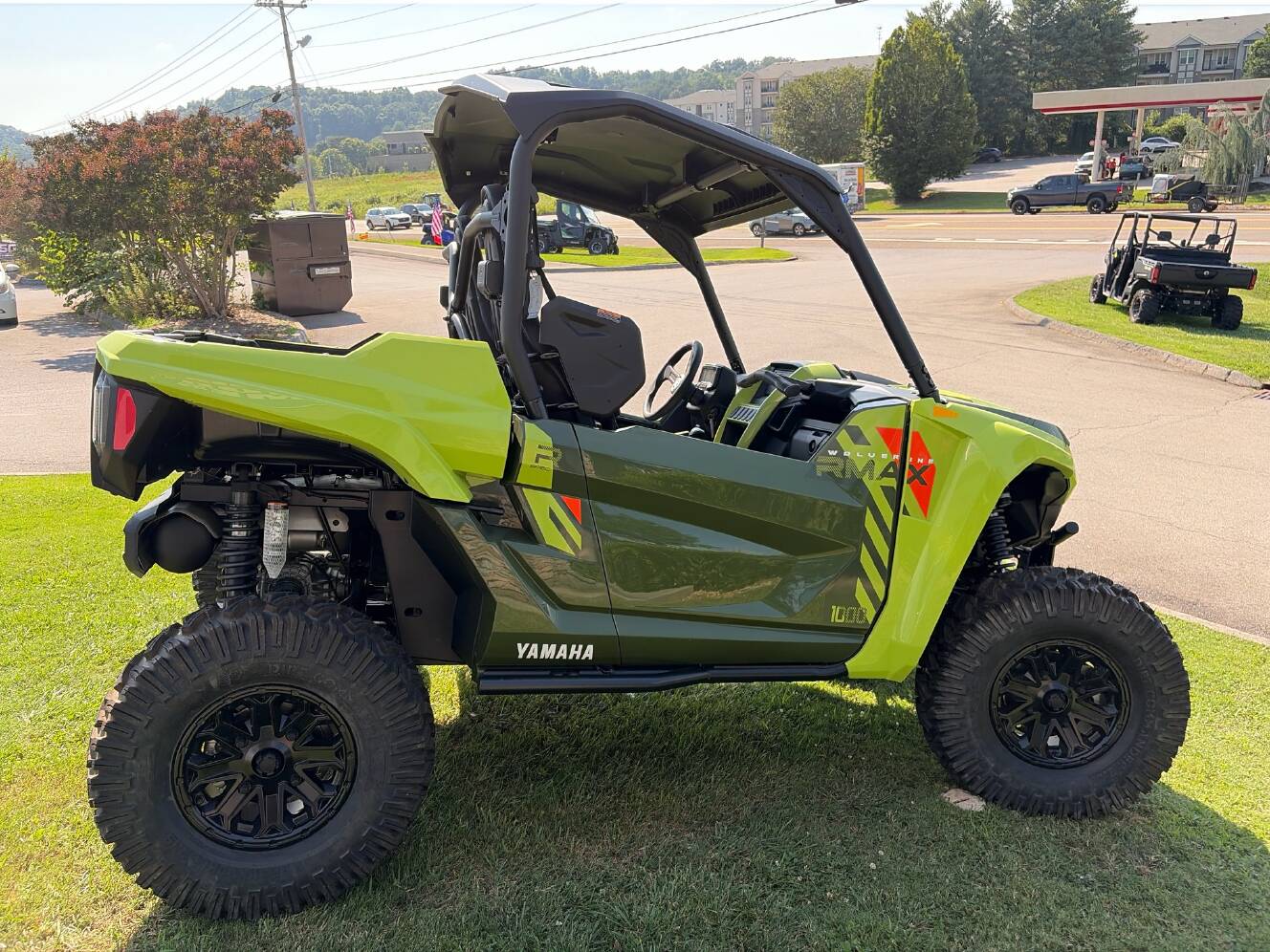 A photo of this 2026 Yamaha Wolverine RMAX2 1000 R-Spec