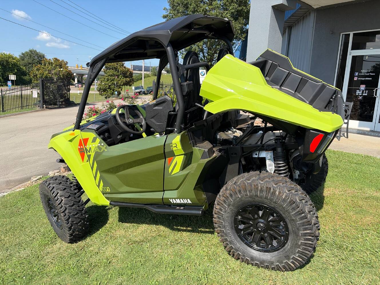 A photo of this 2026 Yamaha Wolverine RMAX2 1000 R-Spec