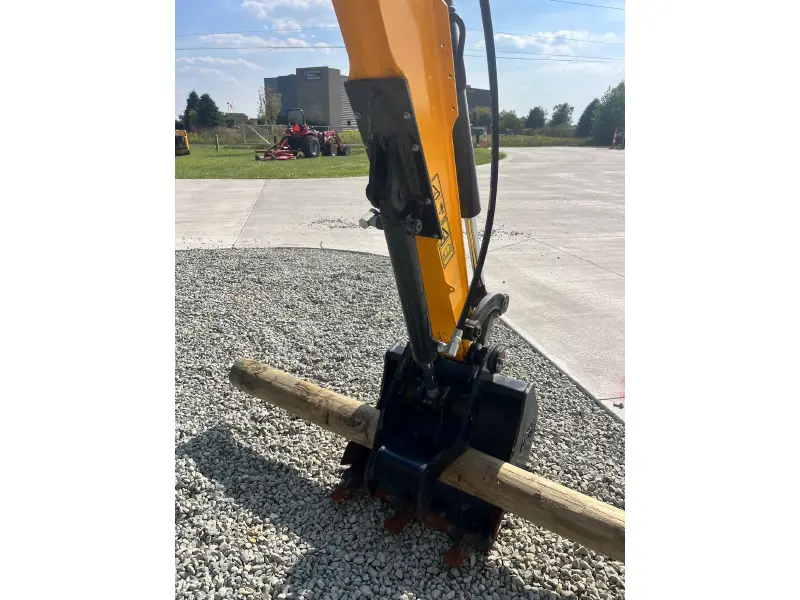 2024 JCB 18Z-1