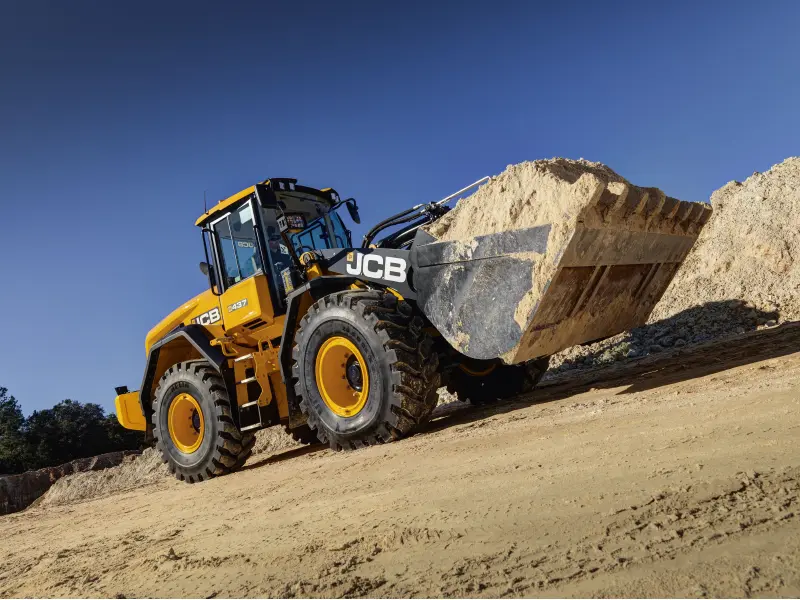 2026 JCB 437