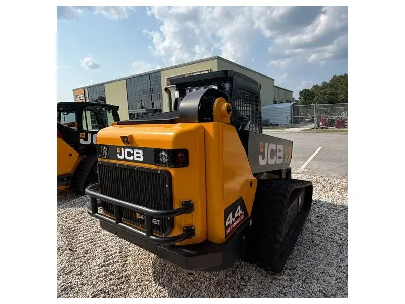 2026 JCB 4TS-8T