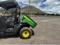 2024 JOHN DEERE Gator XUV560E Base