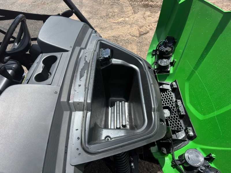 2024 JOHN DEERE Gator XUV560E Base