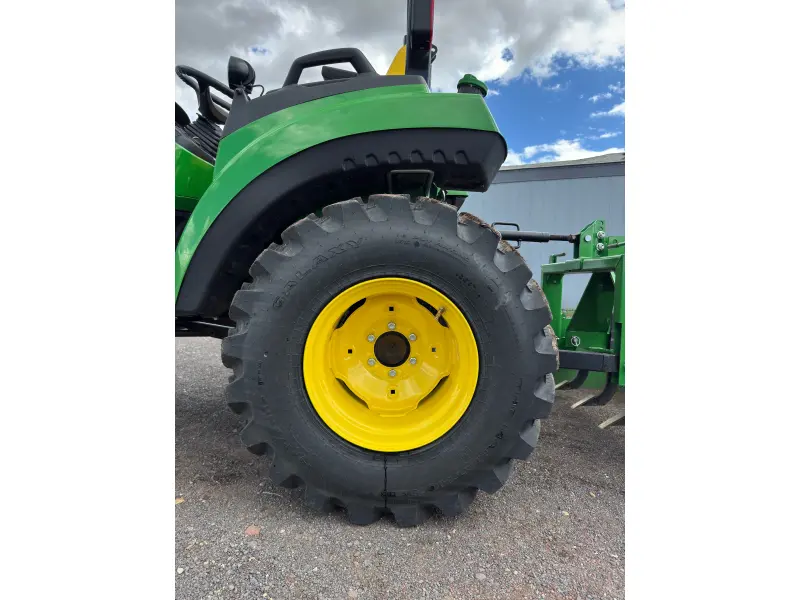 2024 JOHN DEERE 2032R