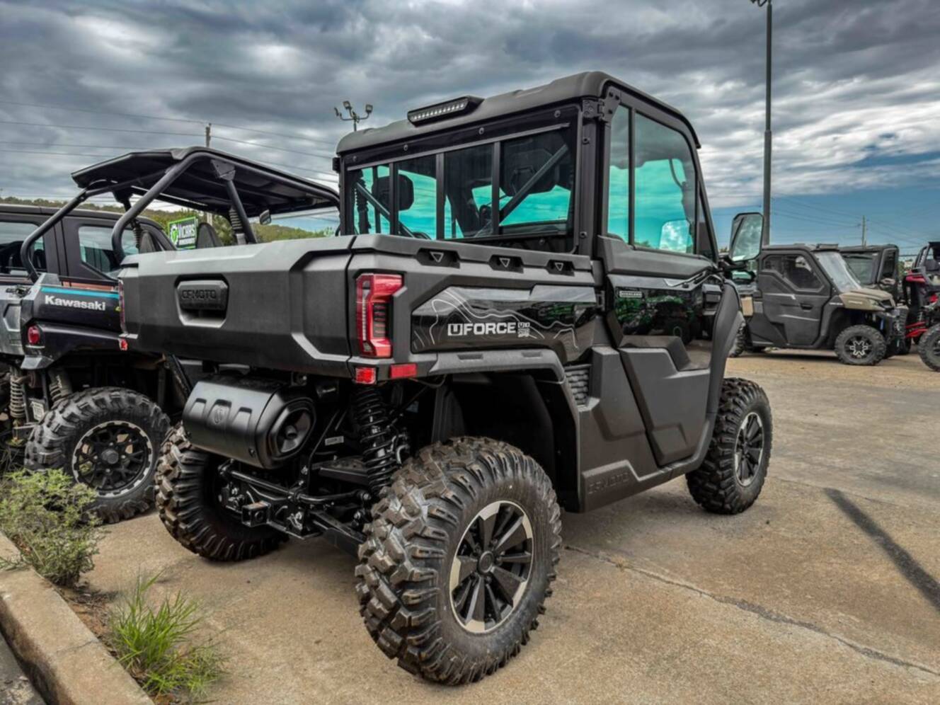 A photo of this 2027 CFMOTO UFORCE U10 Pro Highland EPS