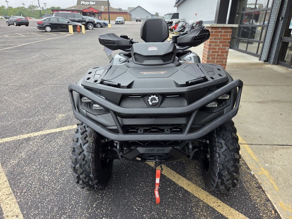2027 Can-Am Outlander MAX XT 1000 7.6 in. in reedsburg WI