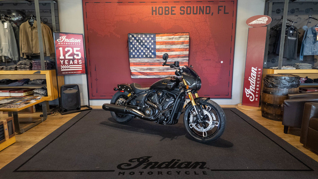 2026 Indian Motorcycle® 101 Scout® Black Crystal with Super Graphite BASE in Hobe Sound, FL
