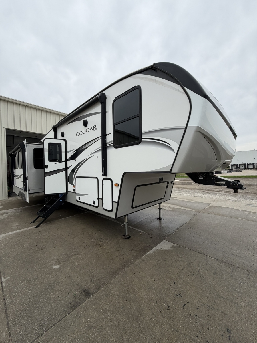 2021 Keystone Cougar 30RLS in webster city IA