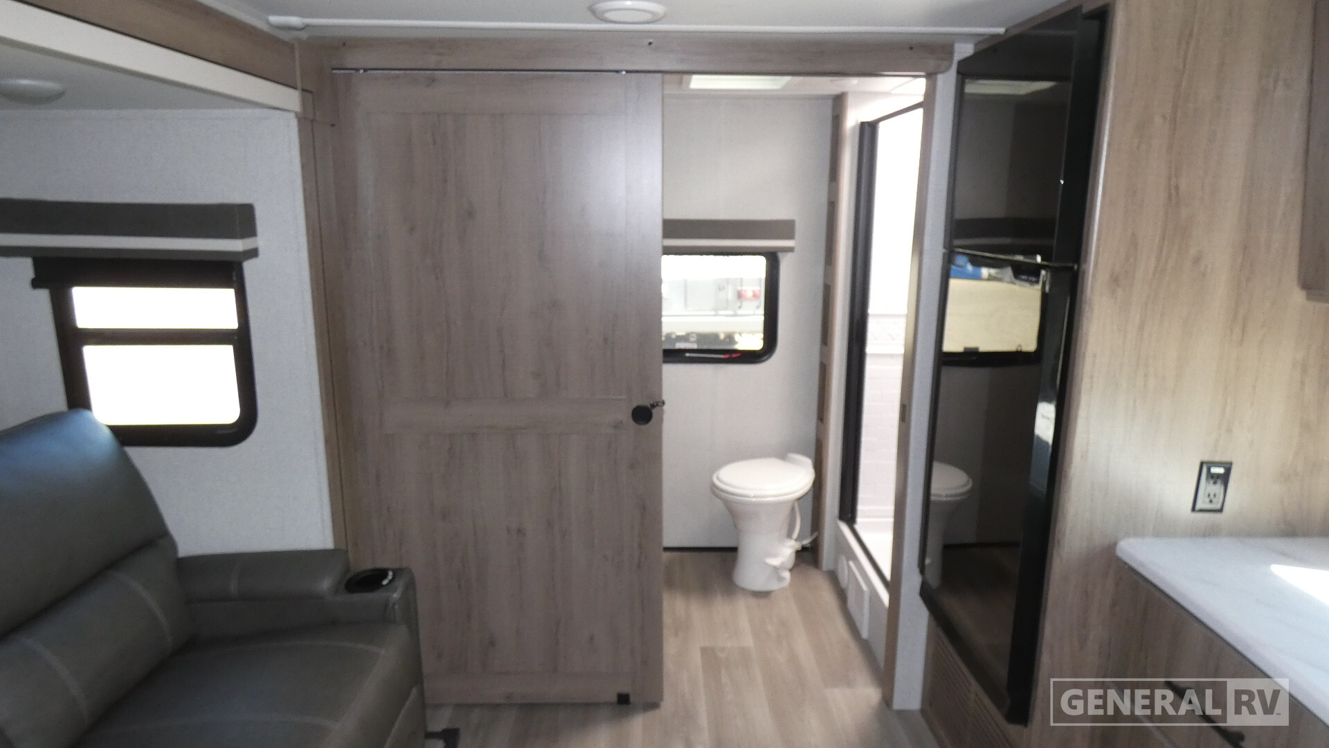 2025 Grand Design Imagine XLS 22RBE in north canton OH