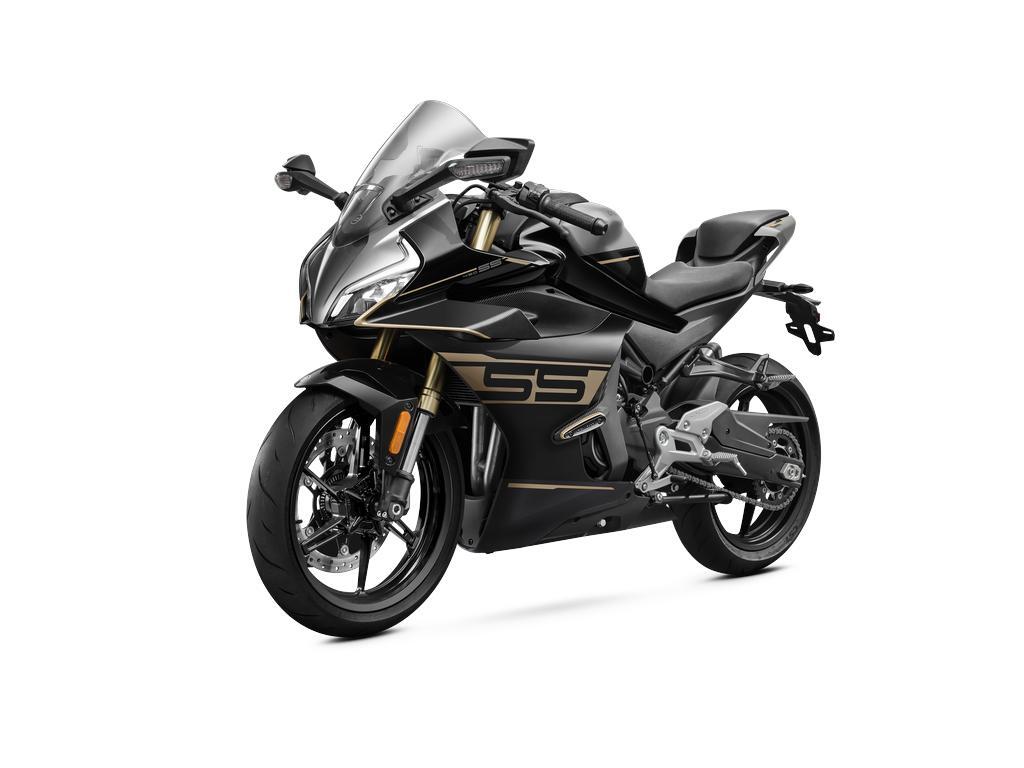 2027 CFMOTO 450SS Sportbike motorcycle