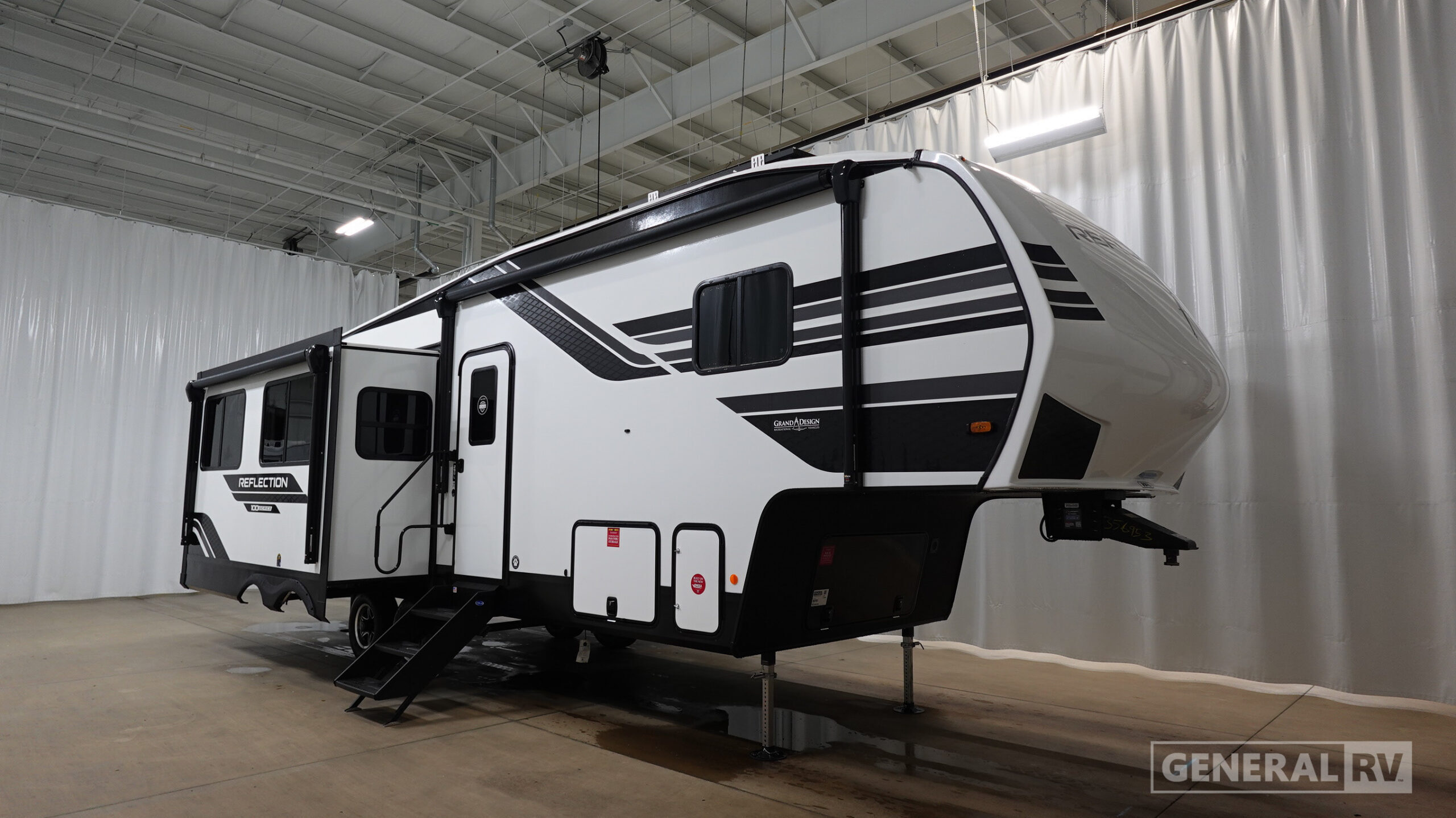 2027 Grand Design Reflection 100 Series 29RL in winter garden FL