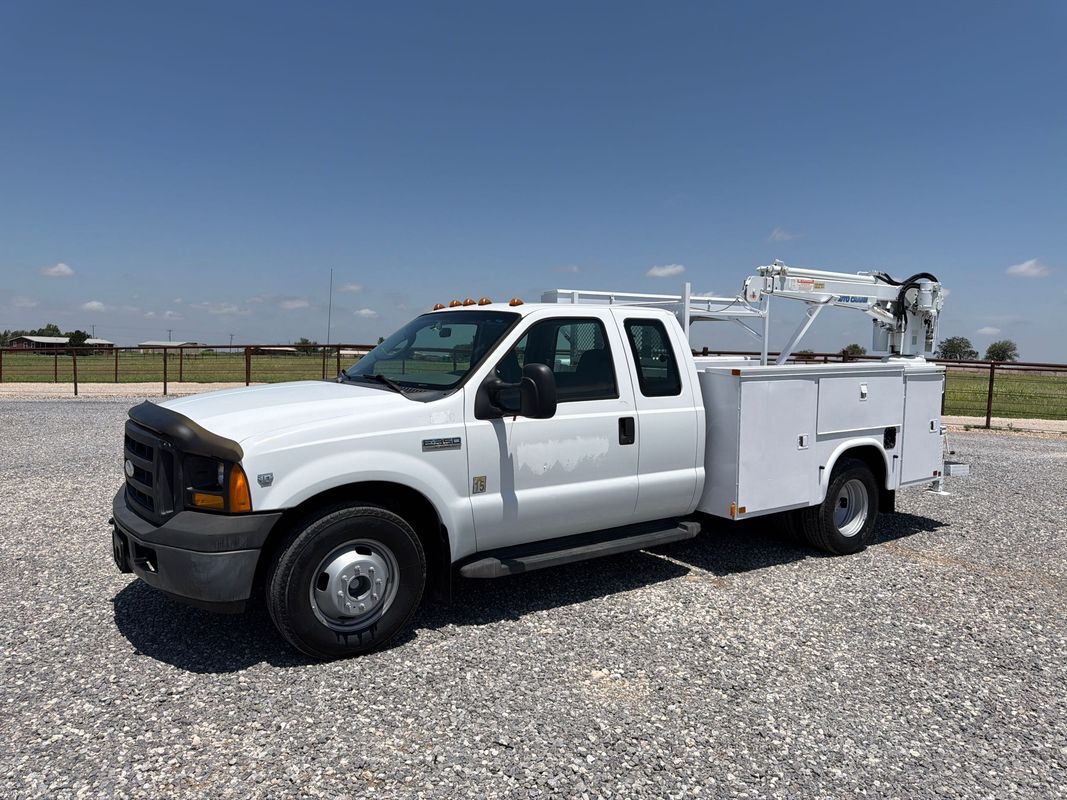 2007 FORD F350 in Yukon, OK