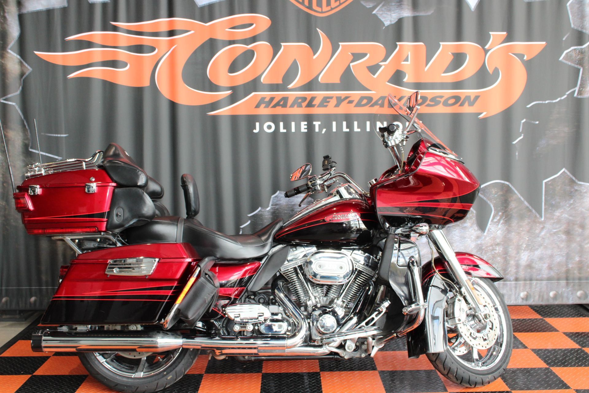 2011 Harley-Davidson Road Glide Ultra CVO CVO ULTRA in Shorewood, IL