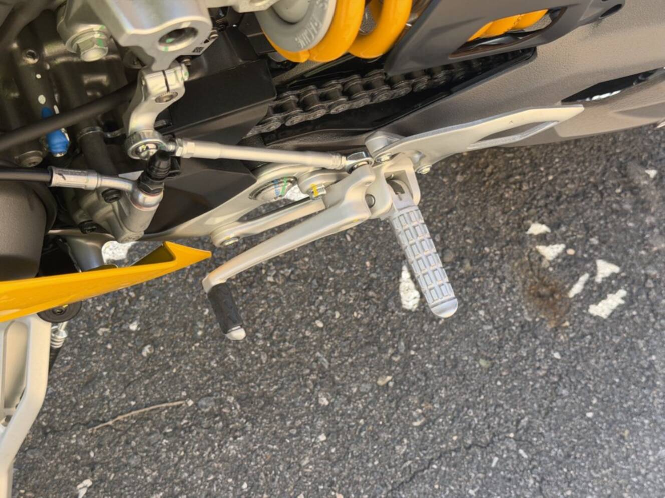 A photo of this 2026 Ducati Panigale V2 S Ducati Yellow