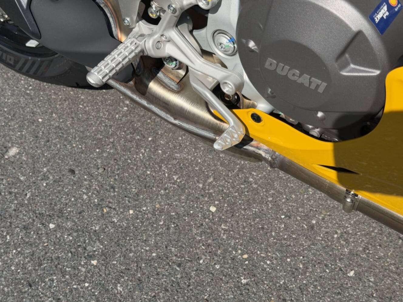 A photo of this 2026 Ducati Panigale V2 S Ducati Yellow