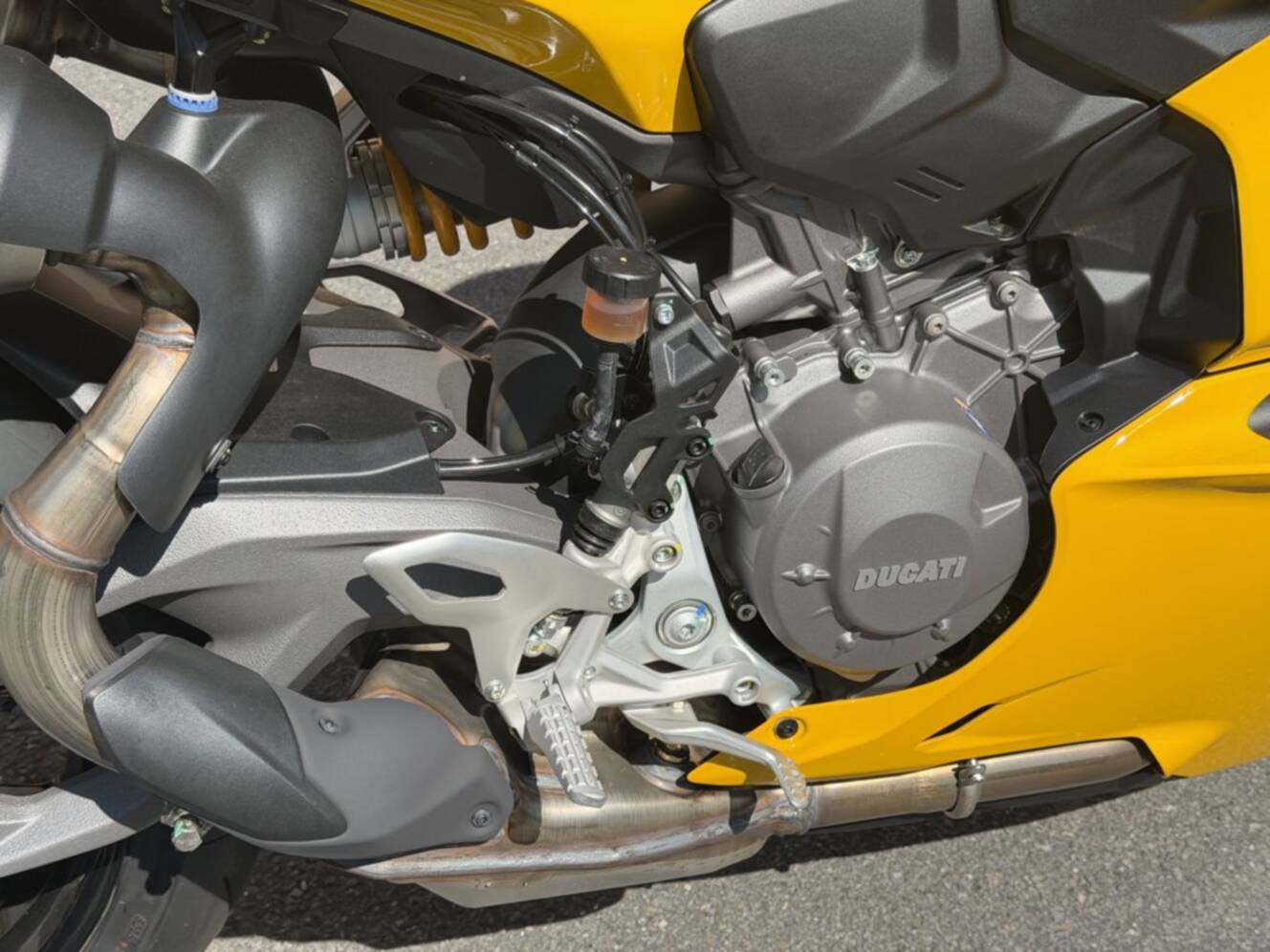 A photo of this 2026 Ducati Panigale V2 S Ducati Yellow