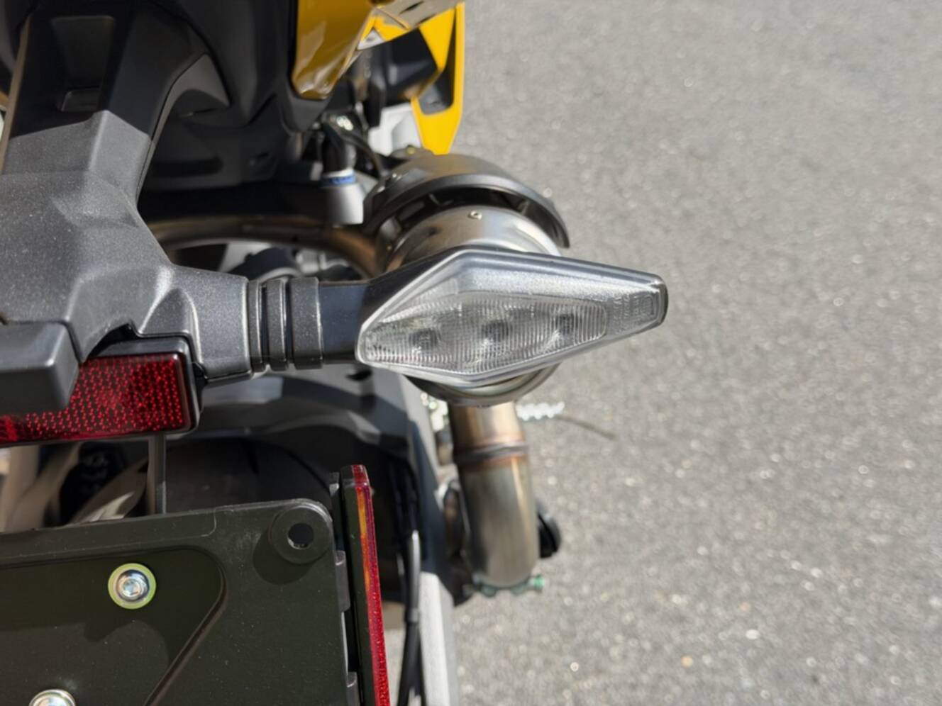 A photo of this 2026 Ducati Panigale V2 S Ducati Yellow