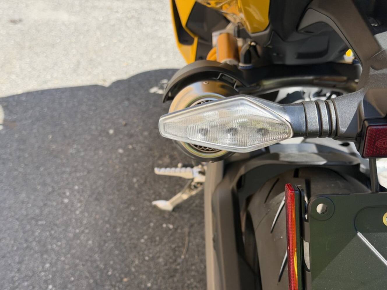 A photo of this 2026 Ducati Panigale V2 S Ducati Yellow