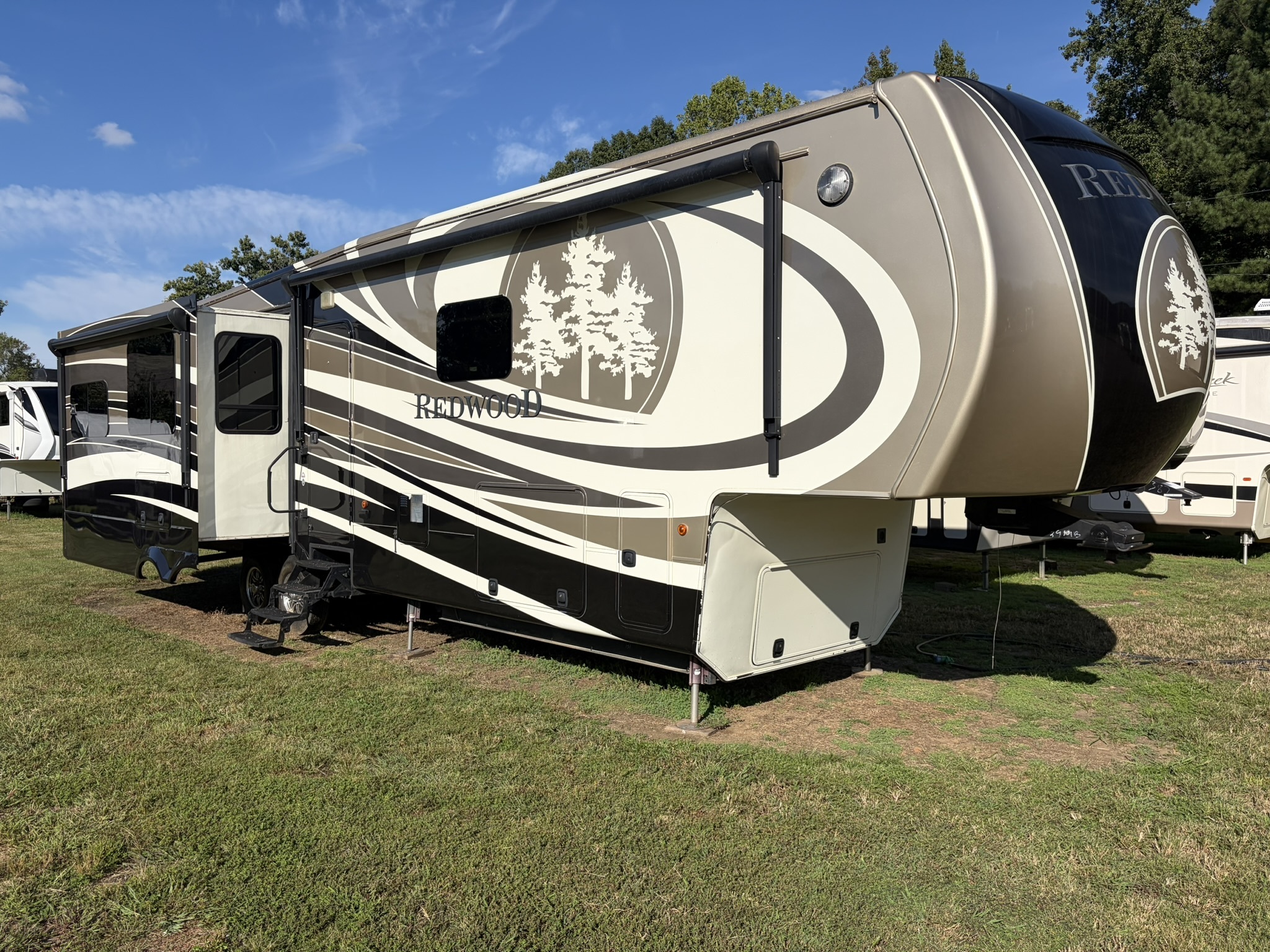 2015 Crossroads REDWOOD 39MB in statesville NC