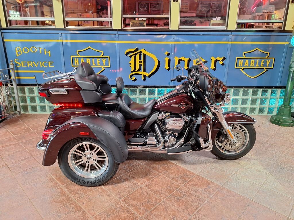 2022 Harley-Davidson® FLHTCUTG - Tri Glide® Ultra ULTRA CLASSIC in Bedford Heights, OH