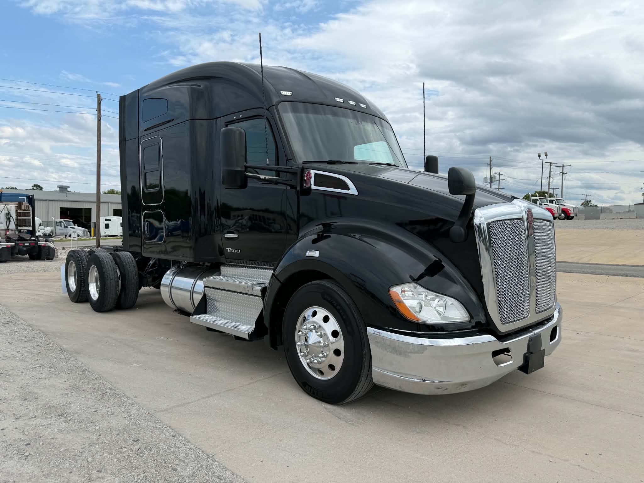 2022 KENWORTH T680 in Tulsa, OK