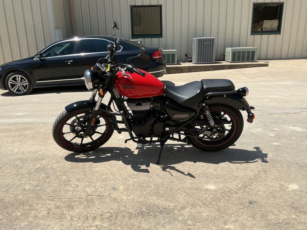 2024 Royal Enfield Meteor 350 Fireball Red 350 in Kerrville, TX