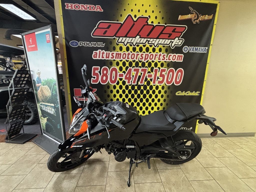 2026 KTM 250 Duke 250 in Altus, OK