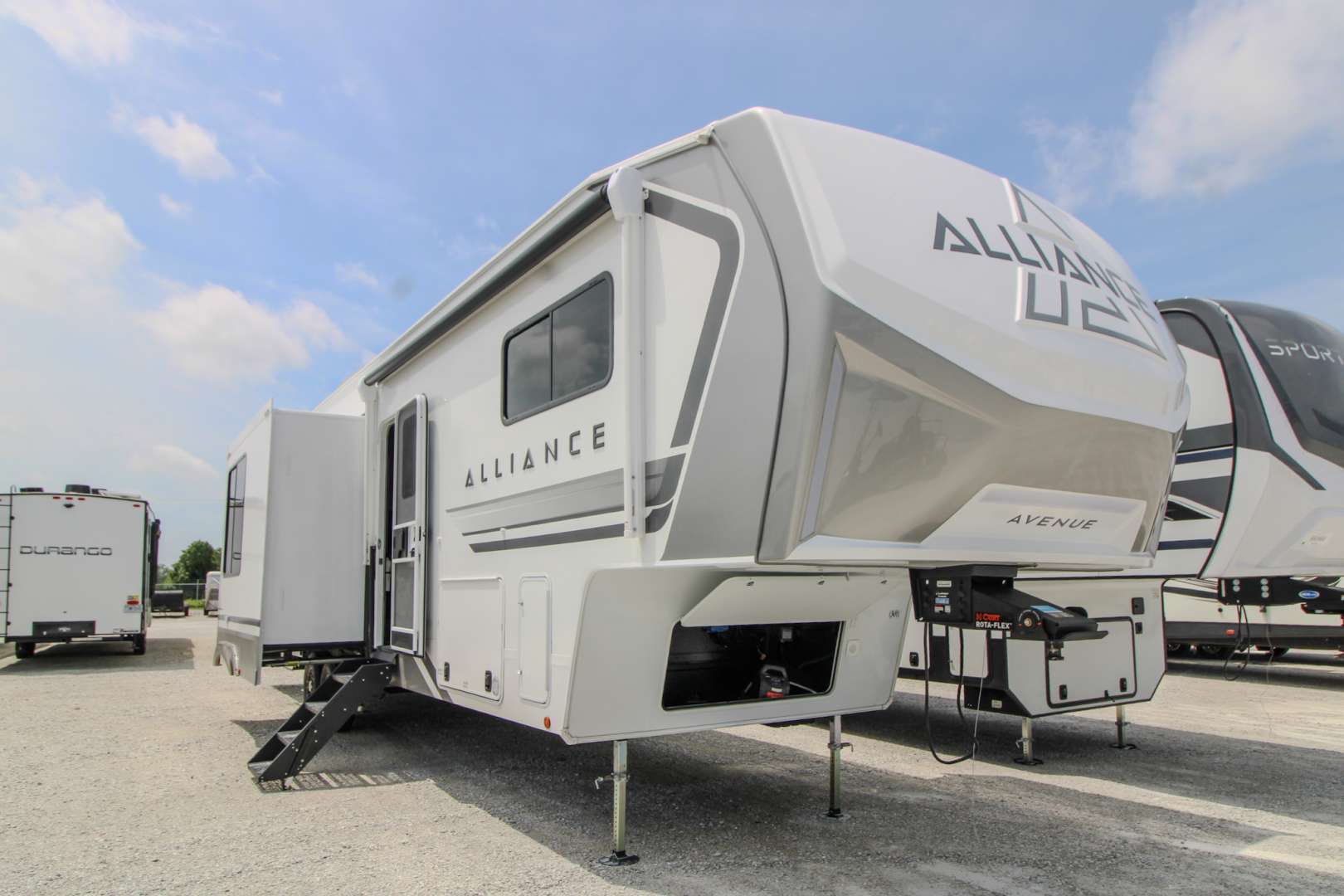 2027 Alliance Rv Avenue 38DBL in clinton MO