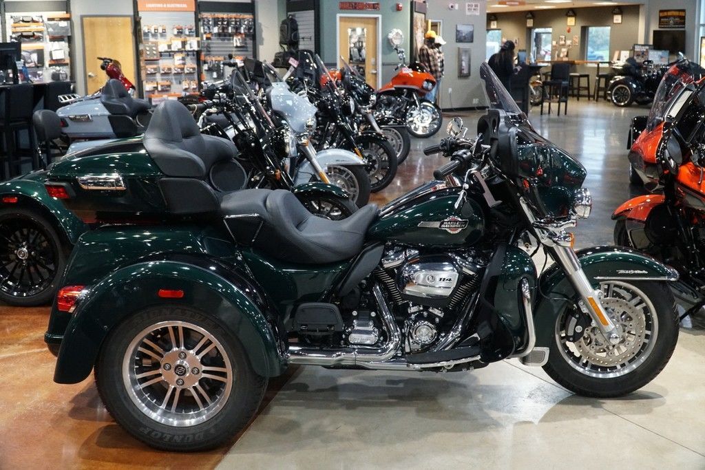2024 Harley-Davidson® FLHTCUTG - Tri Glide® Ultra ULTRA CLASSIC in Omaha, NE