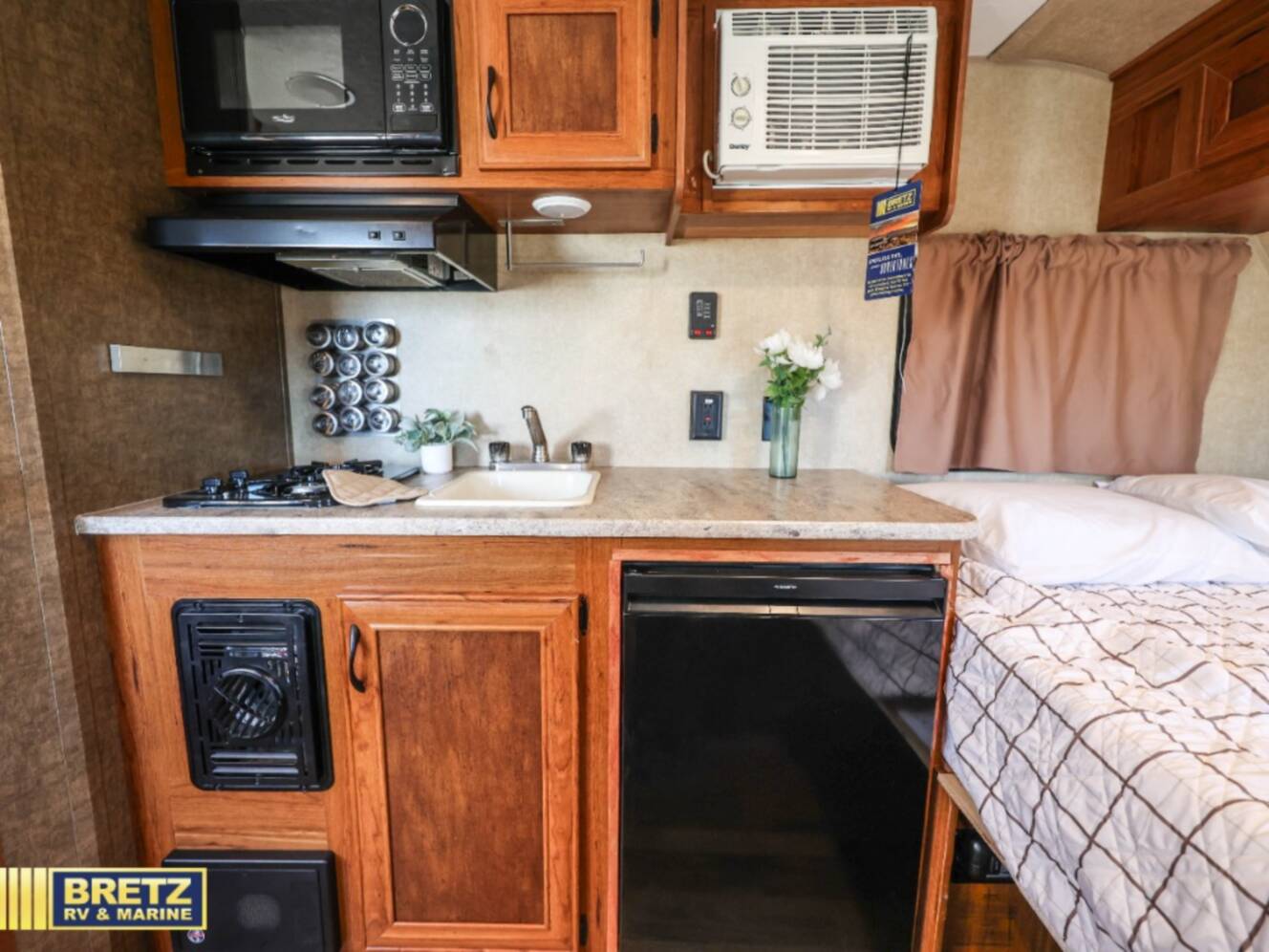 A photo of this 2017 Starcraft AR-ONE 14RB