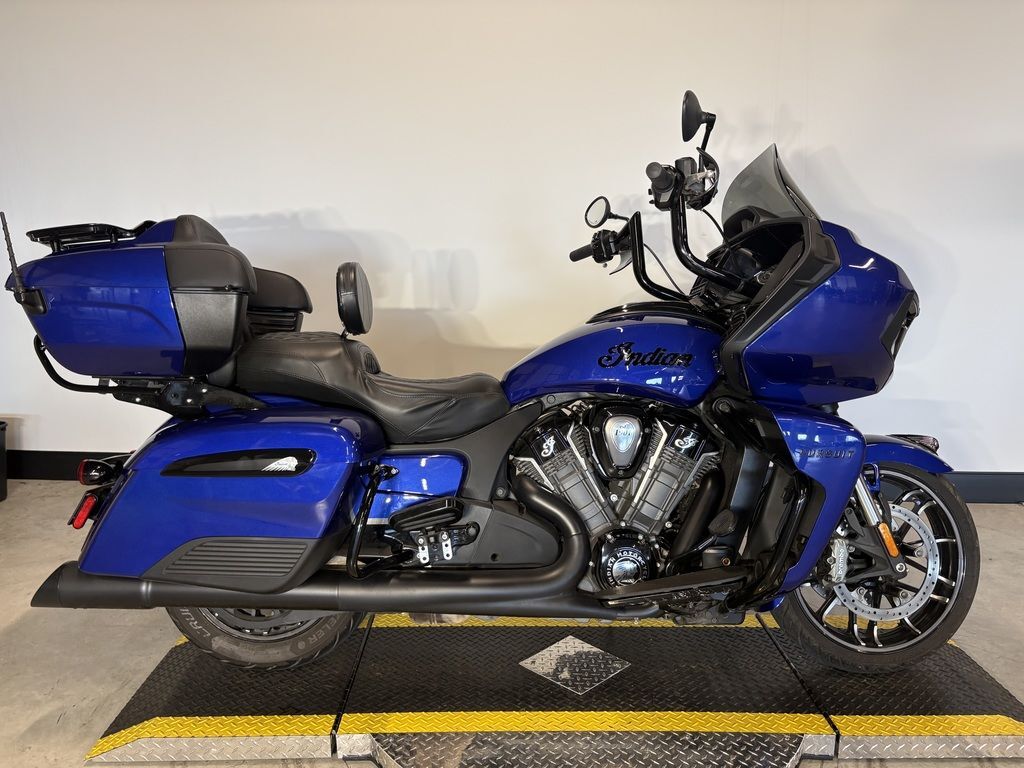 2022 Indian Motorcycle® PURSUIT DARK HORSE, SPIRIT BLUE MTLC, 49ST DARK HORSE in Irving, TX