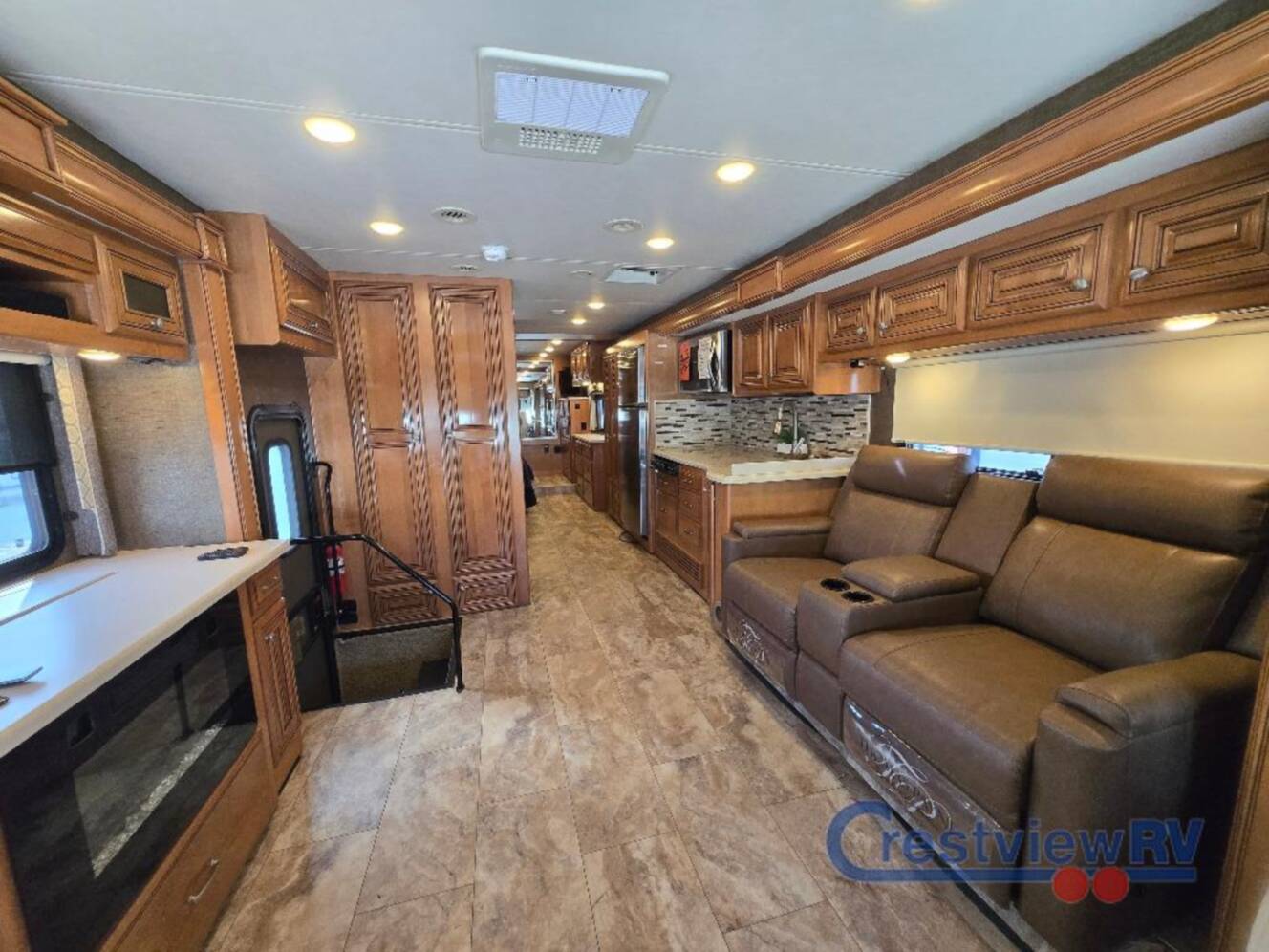 A photo of this 2017 Thor Motor Coach Palazzo 35.1