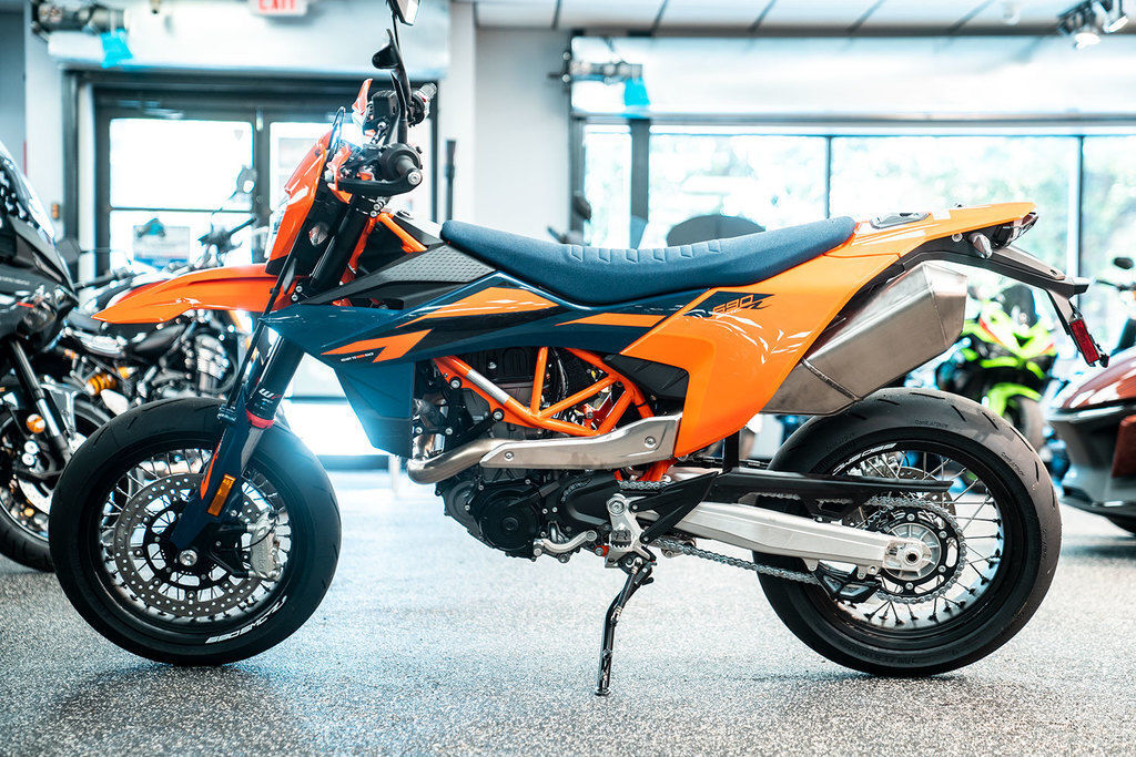 2026 KTM 690 SMC R ENDURO R in Upper Darby, PA