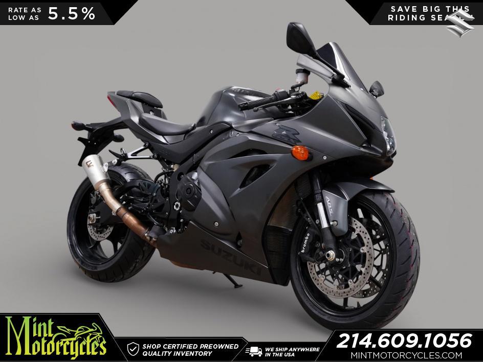 2021 Suzuki GSX-R1000 Sportbike motorcycle