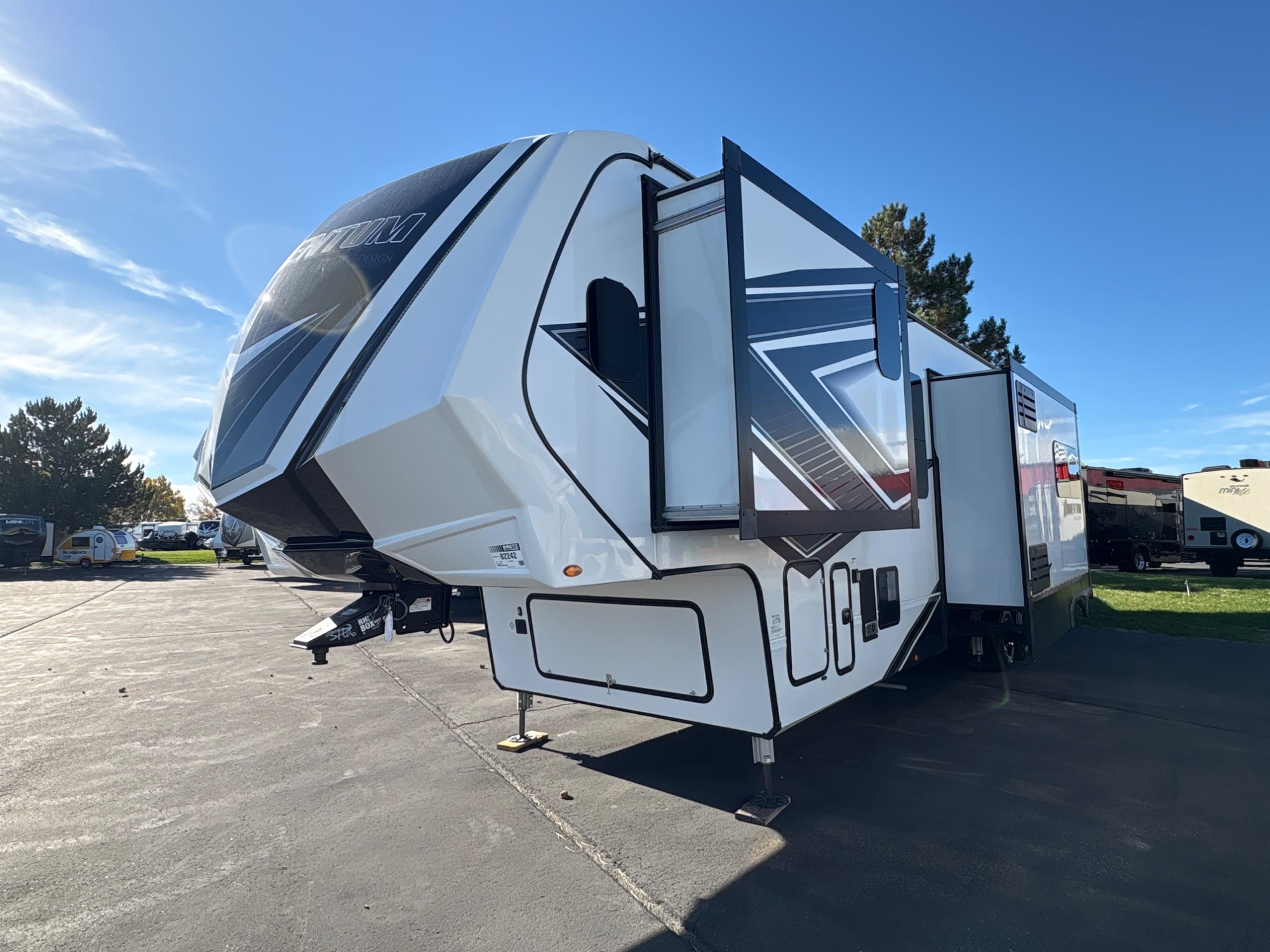 2022 Grand Design Momentum 395MS in billings MT