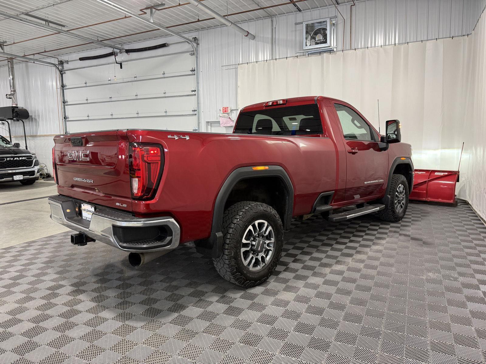 2024 GMC SIERRA in Avon, NY