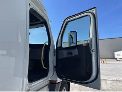 2022 FREIGHTLINER CASCADIA 126