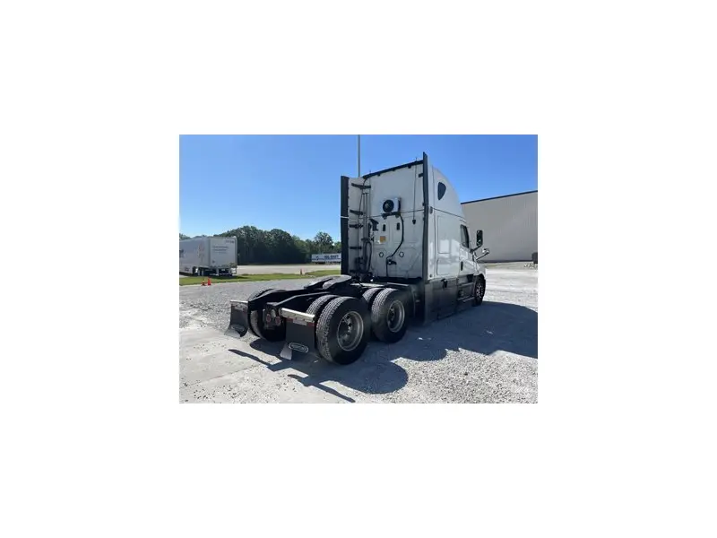 2022 FREIGHTLINER CASCADIA 126