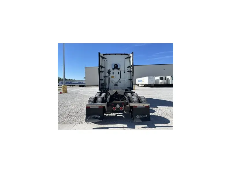 2022 FREIGHTLINER CASCADIA 126