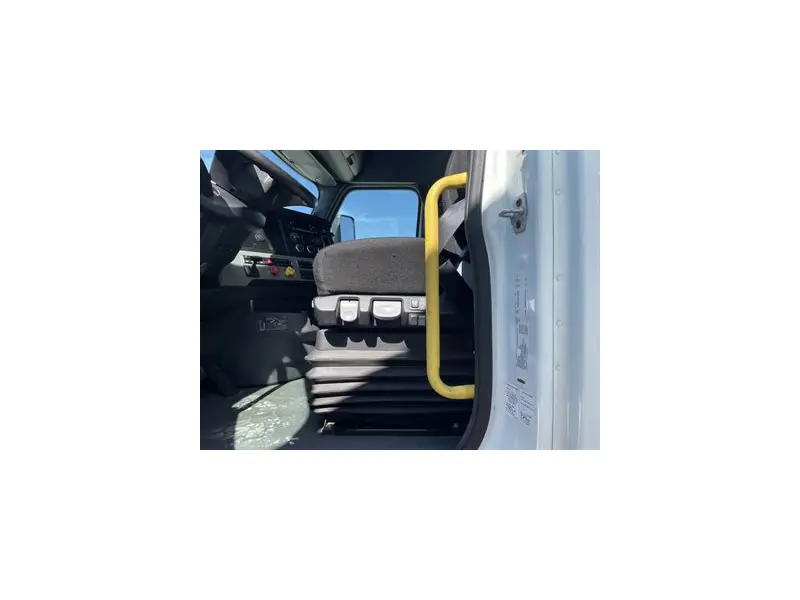 2022 FREIGHTLINER CASCADIA 126